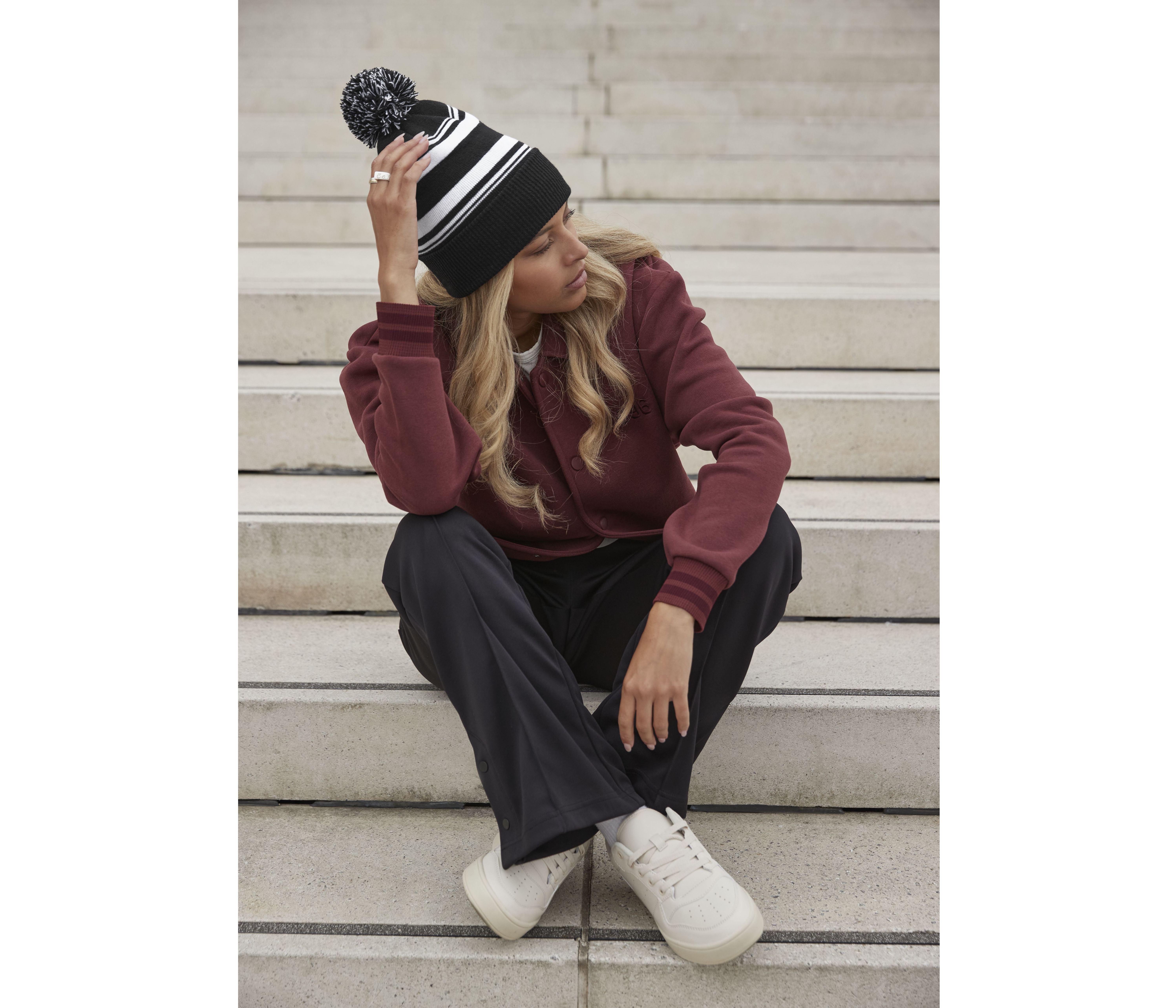 STRIPED FAN BEANIE